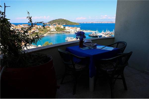 Apartment A2, for 3 persons