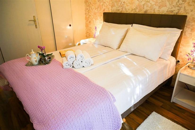 Apartment A5, for 5 persons