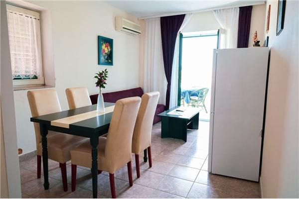 Apartment A5, for 5 persons