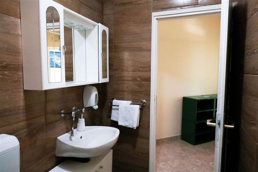 Apartment A5, for 5 persons