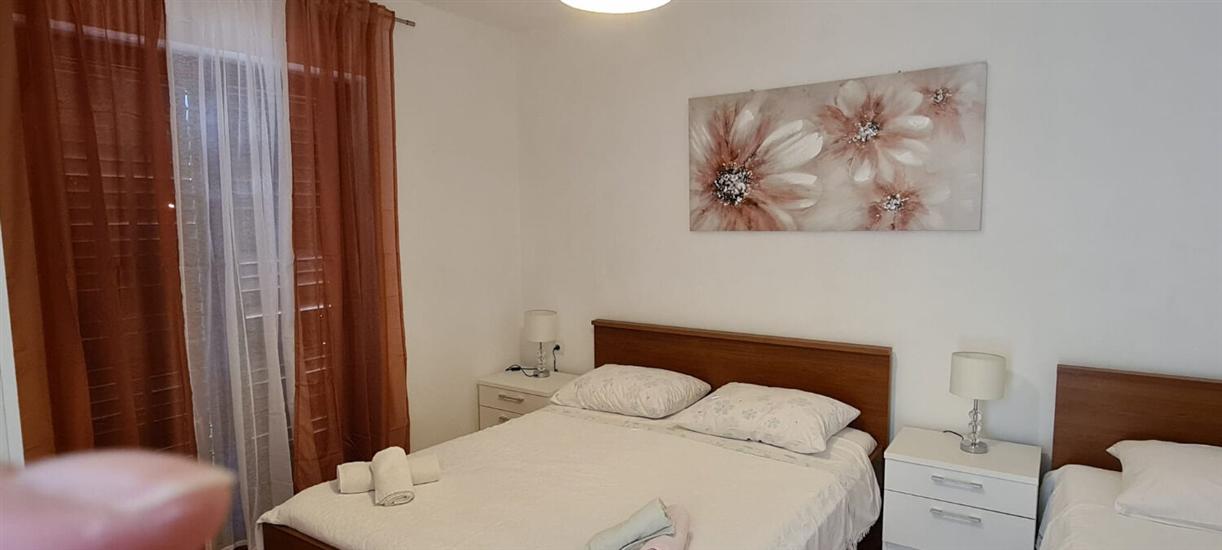 Apartment A1, for 3 persons