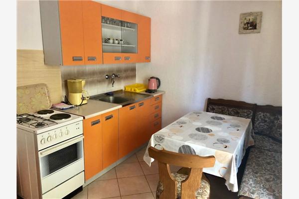 Apartment A2, for 4 persons