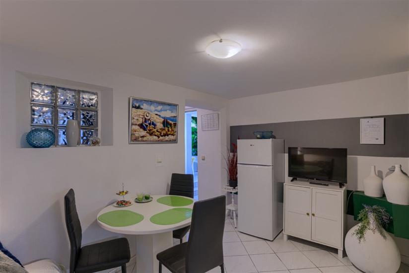 Apartment A4, for 4 persons