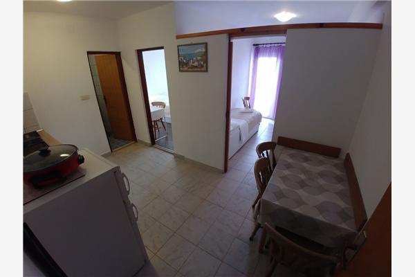 Apartment A7, for 4 persons