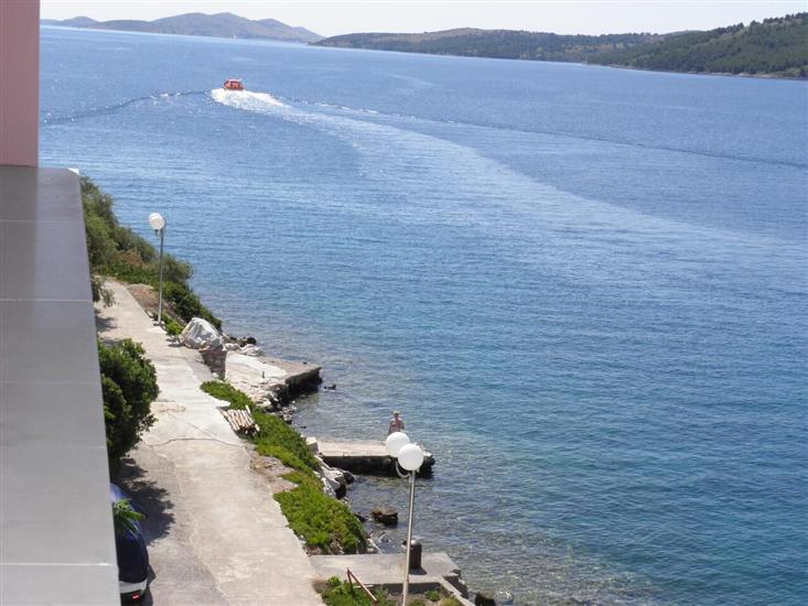 Apartment A8, for 4 persons