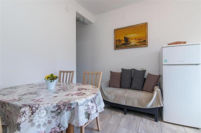 Apartment A2, for 5 persons