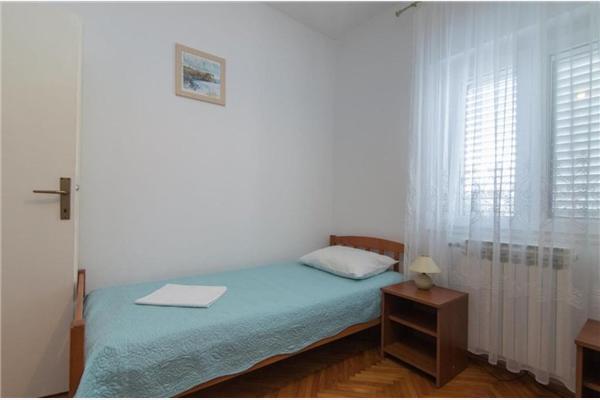 Apartment A2, for 5 persons