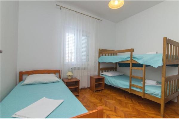 Apartment A2, for 5 persons