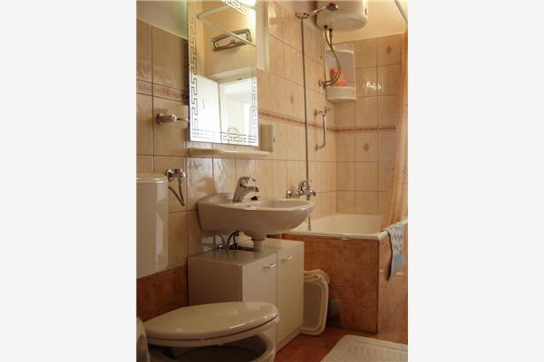 Apartment A2, for 4 persons