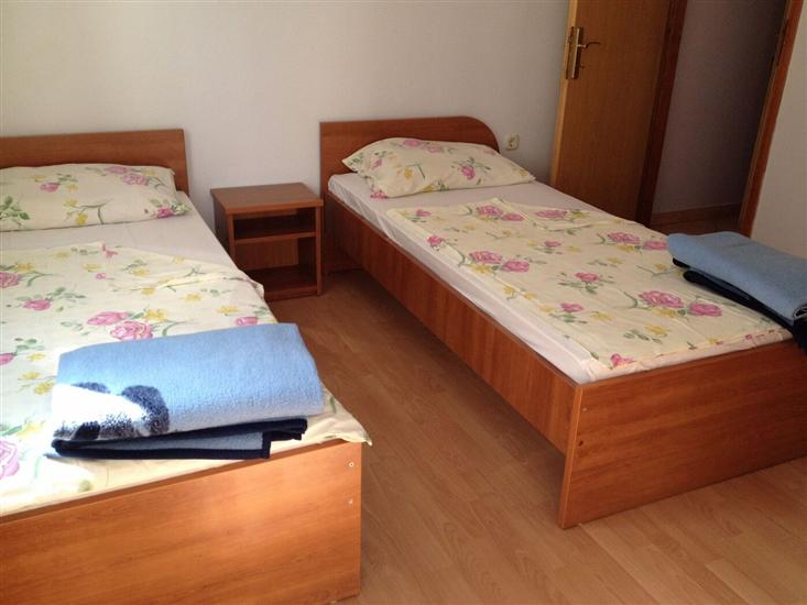 Apartment A5, for 6 persons