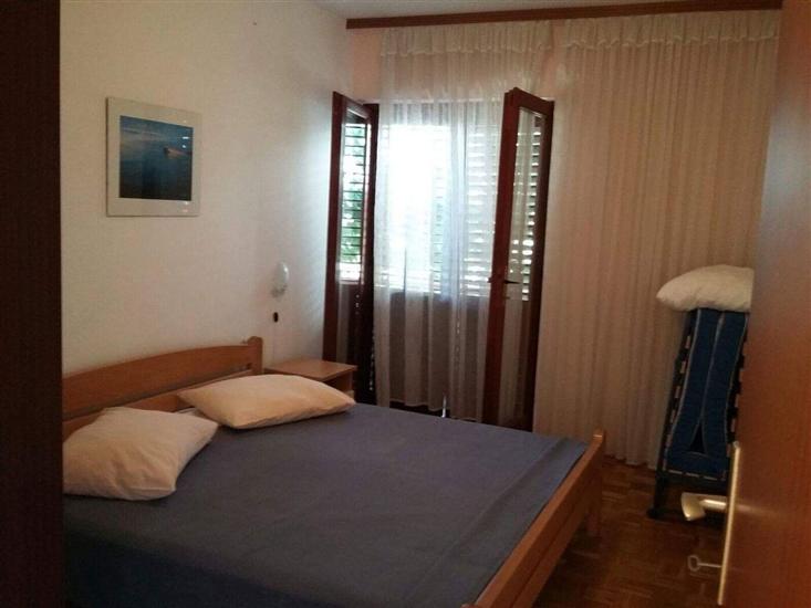 Apartment A2, for 5 persons