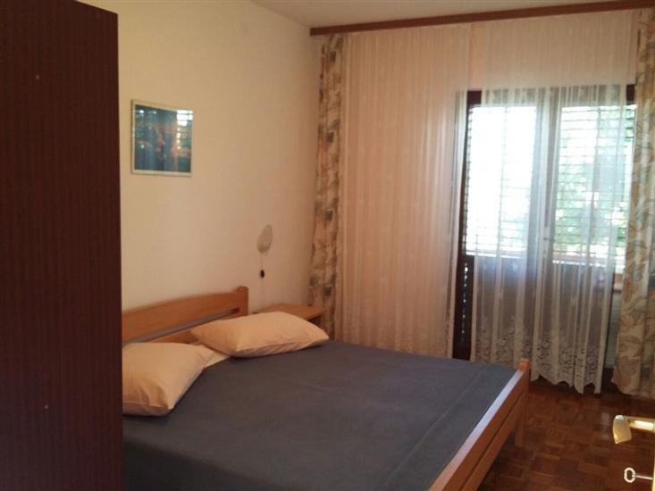 Apartment A2, for 5 persons