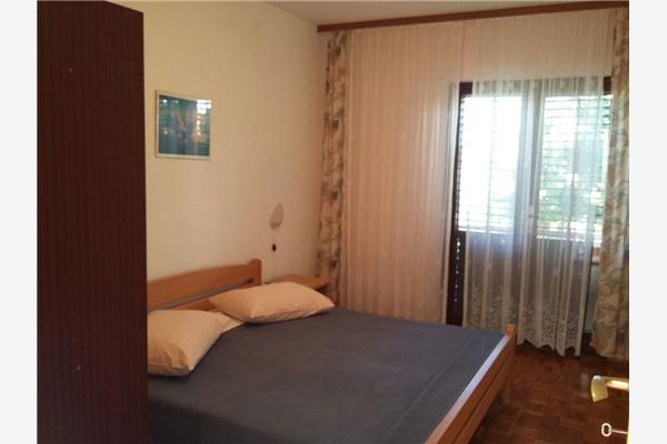 Apartment A2, for 5 persons