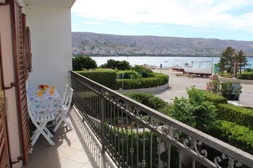 Apartment A4, for 4 persons