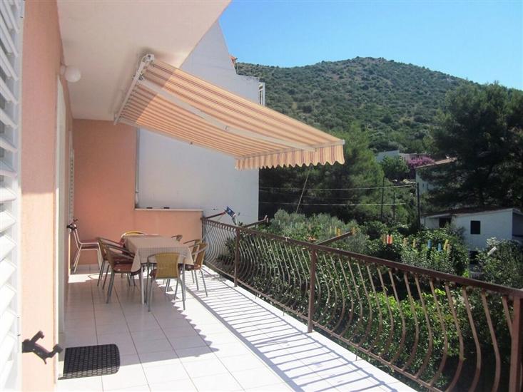 Apartment A3, for 9 persons