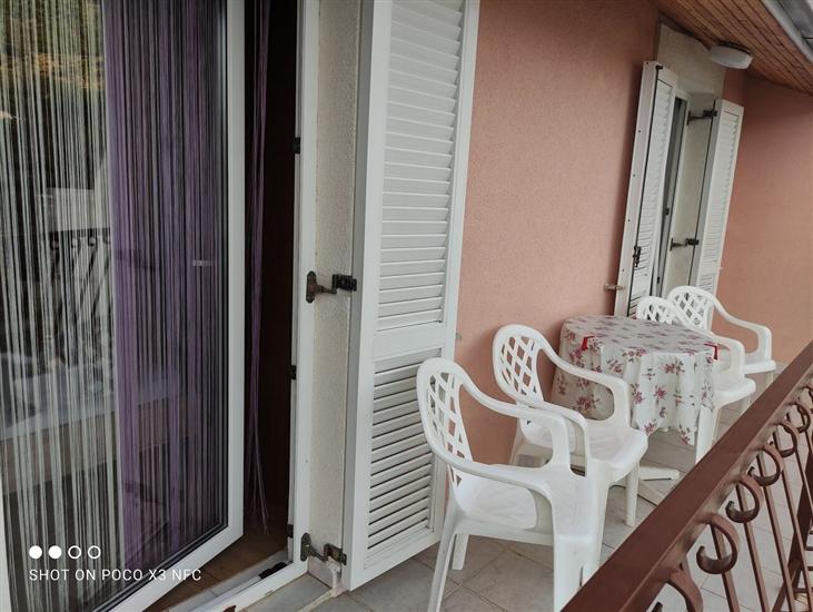 Apartment A4, for 4 persons