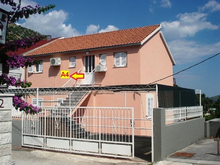 Apartment A4, for 4 persons