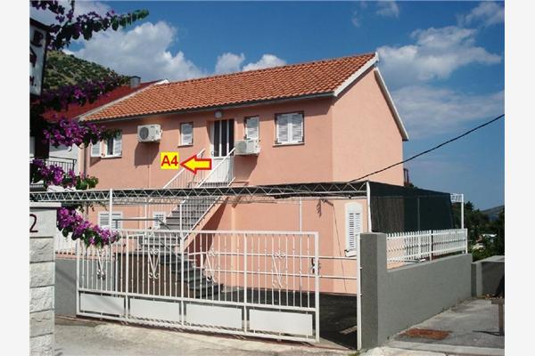 Apartment A4, for 4 persons