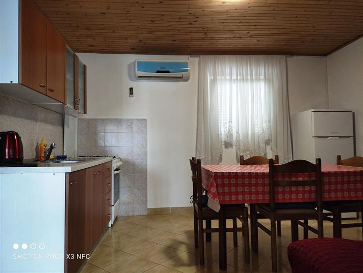 Apartment A4, for 4 persons