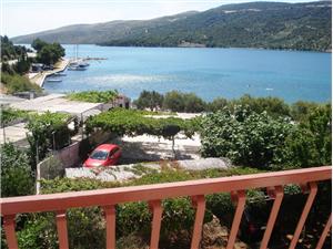 Apartments Anđelka Marina, Size 65.00 m2, Airline distance to the sea 50 m