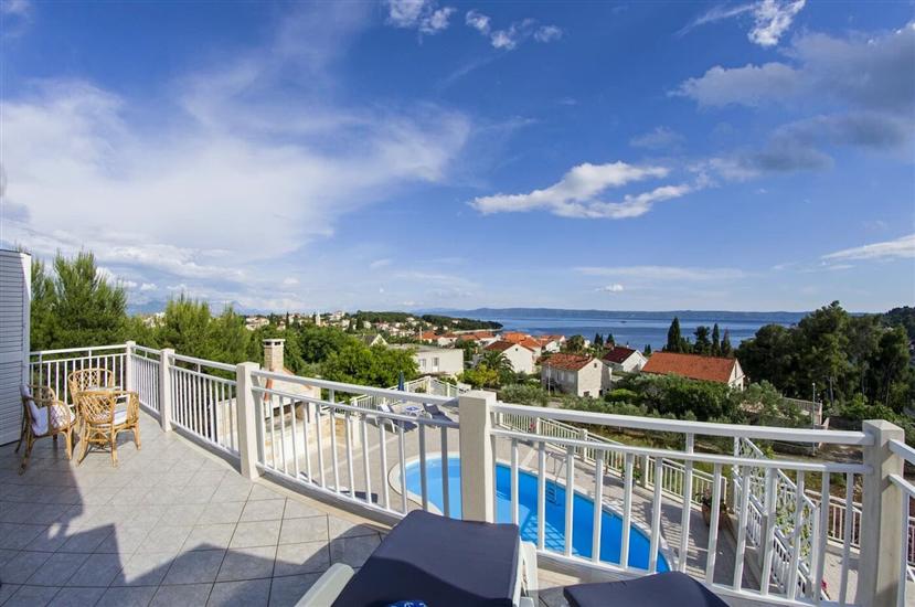 House K1, for 12 persons