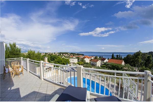 House K1, for 12 persons