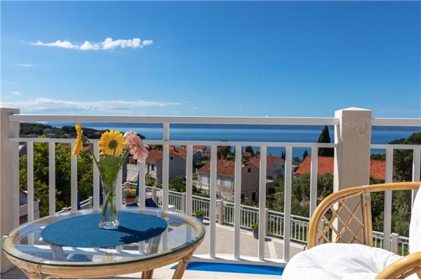 House K1, for 12 persons