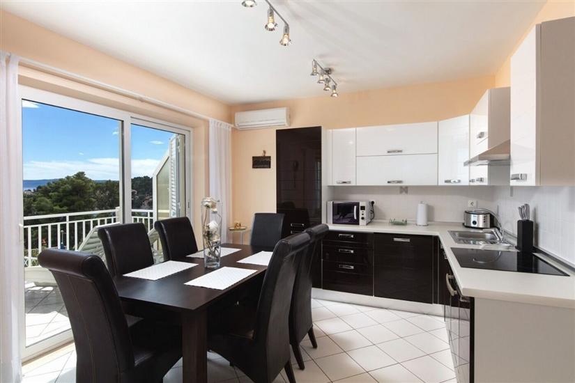 House K1, for 12 persons