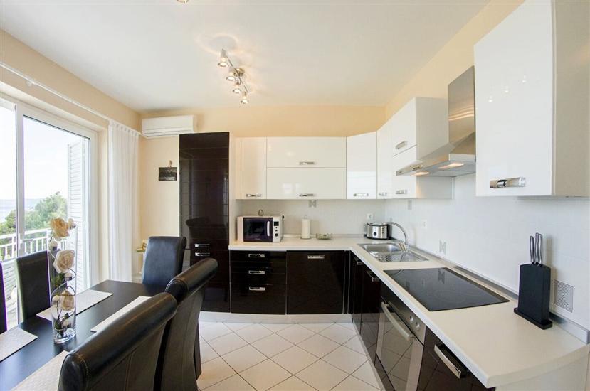 House K1, for 12 persons