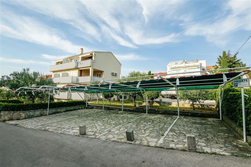 Apartments and Rooms Ivan