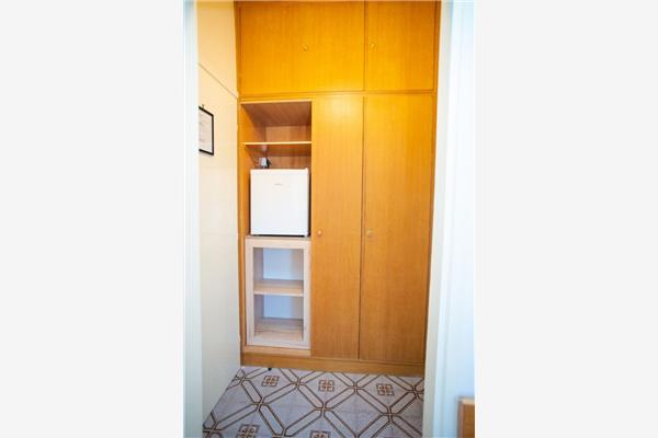 Room S1, for 2 persons