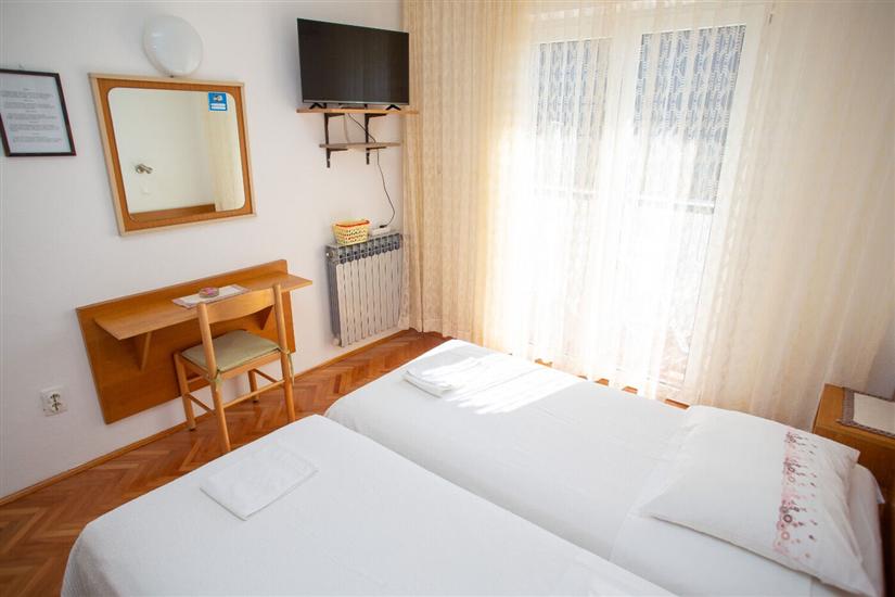 Room S2, for 2 persons