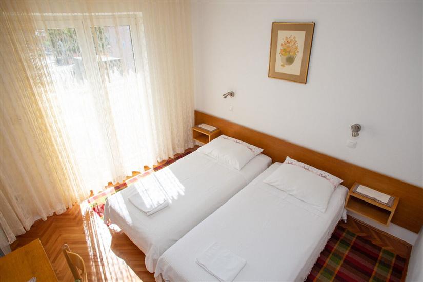 Room S2, for 2 persons