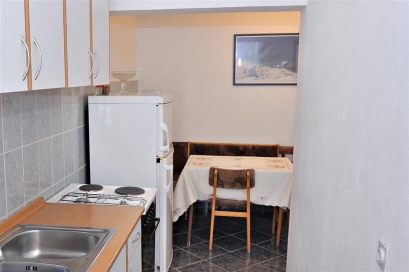 Apartment A2, for 6 persons