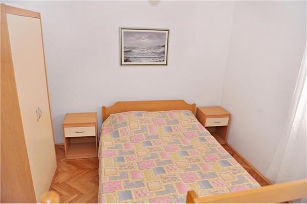 Apartment A2, for 6 persons