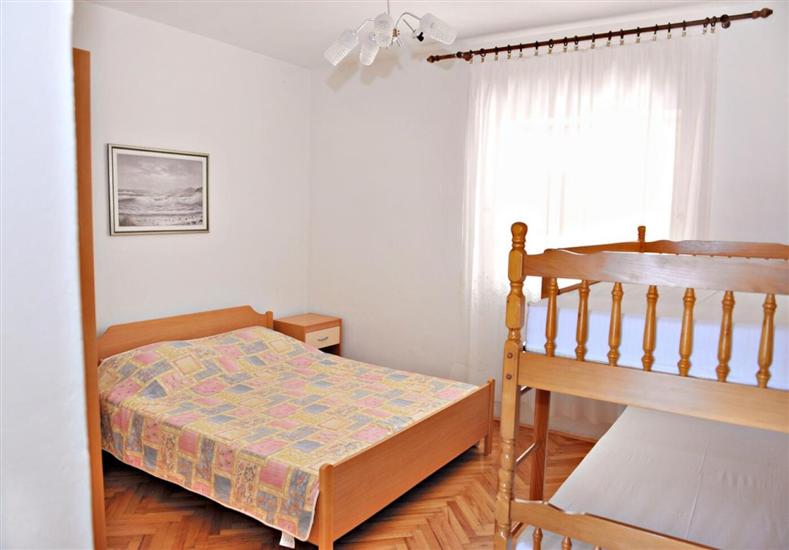 Apartment A2, for 6 persons