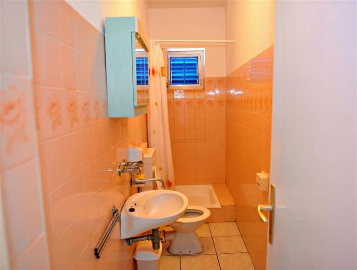 Apartment A4, for 4 persons