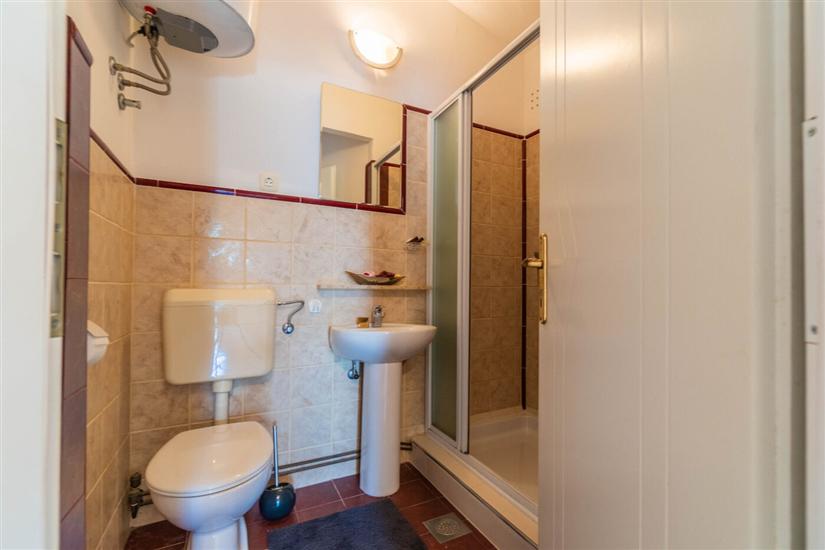 Apartment A3, for 5 persons