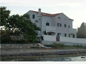 Beachfront accommodation Kvarners islands,BookAzurFrom 76 €