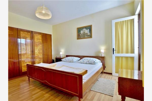 Apartment A2, for 3 persons