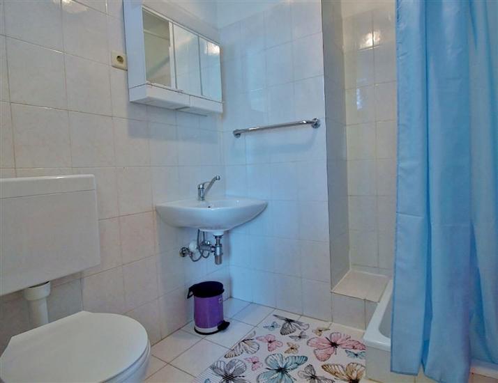 Apartment A2, for 3 persons