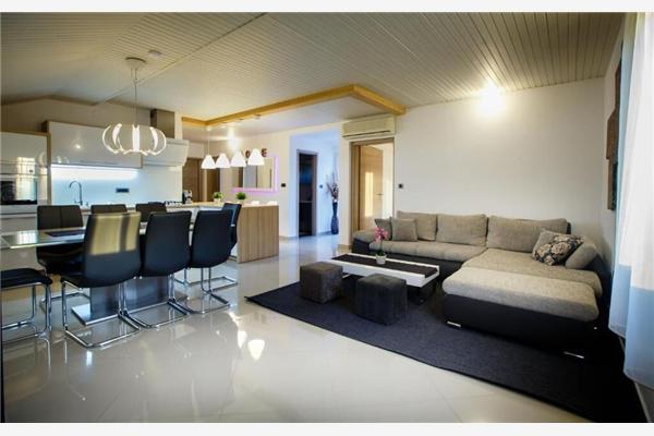 Apartment A3, for 6 persons