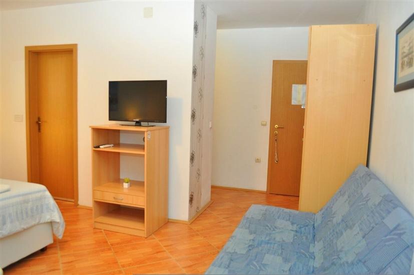 Apartment A4, for 3 persons