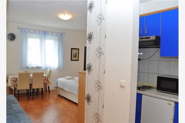 Apartment A4, for 3 persons