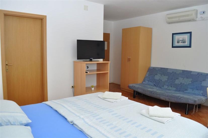 Apartment A4, for 3 persons