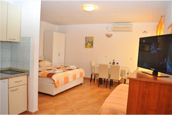 Apartment A3, for 3 persons