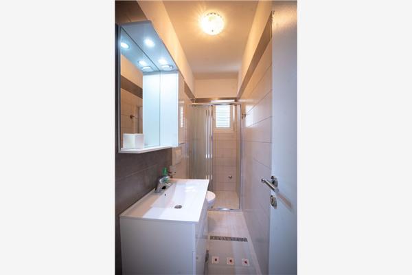 Apartment A2, for 5 persons