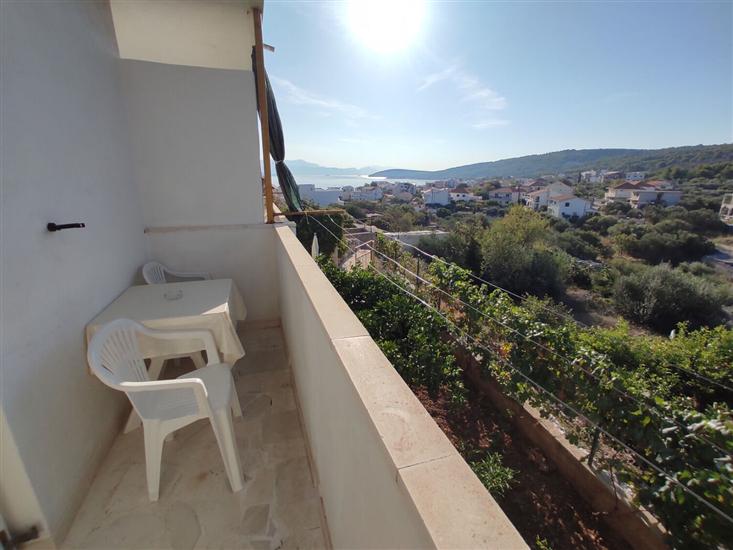 Apartment A2, for 7 persons