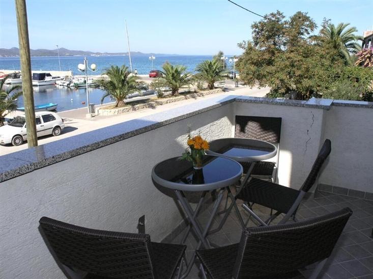 Apartment A2, for 5 persons