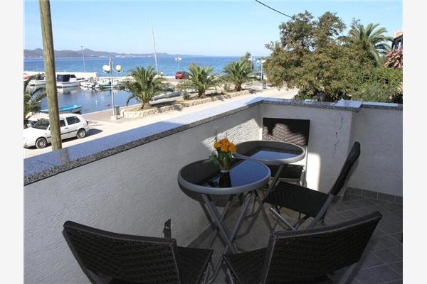 Apartment A2, for 5 persons